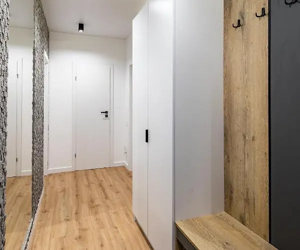 Διαμέρισμα Stylisch New With One Bedroom Λβιβ