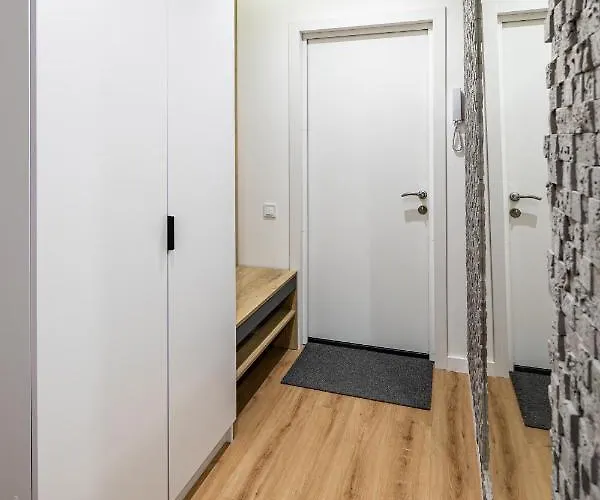 Διαμέρισμα Stylisch New With One Bedroom Λβιβ