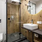 Stylisch New With One Bedroom Apartment *