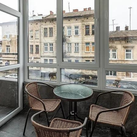 Stylisch New With One Bedroom Apartament Lwów