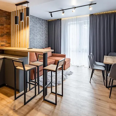 Stylisch New With One Bedroom Apartament