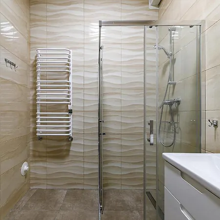 Stylisch New With One Bedroom Apartment