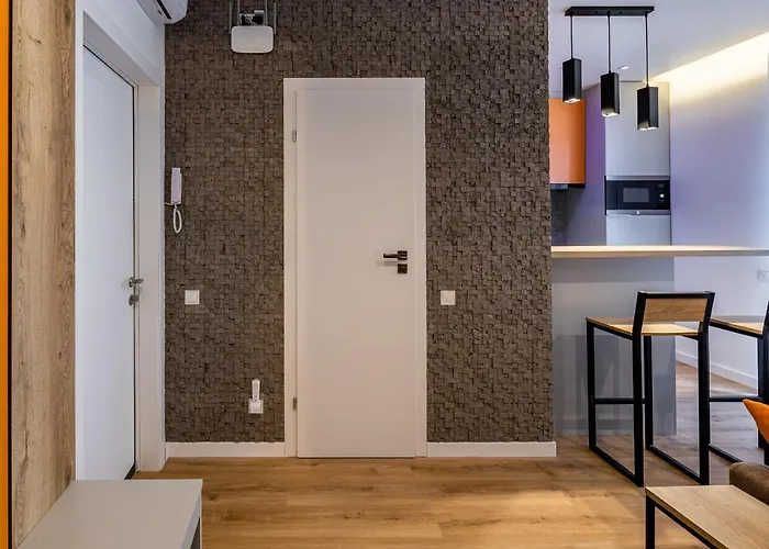 아파트 Stylisch New With One Bedroom